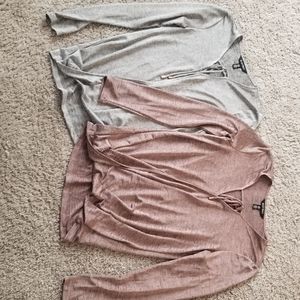 2 Ellen Tracy shirts